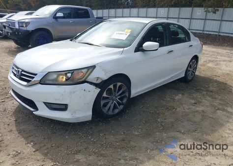 2015 Honda Accord Sport z USA, uszkodzony, nr VIN 1HGCR2F55FA006513